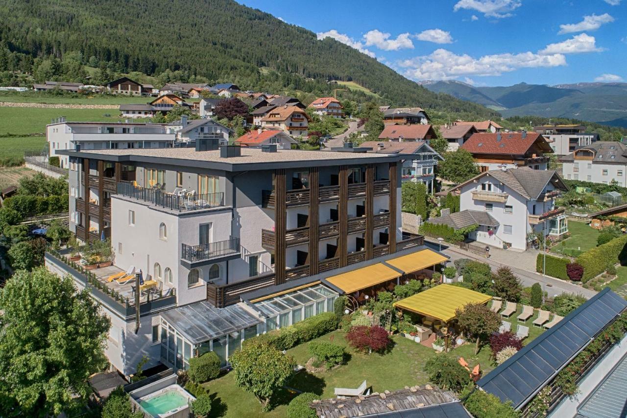 Hotel Kristall Falzes Ngoại thất bức ảnh